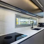 Luxury Del Duque Renovated 펜션 *