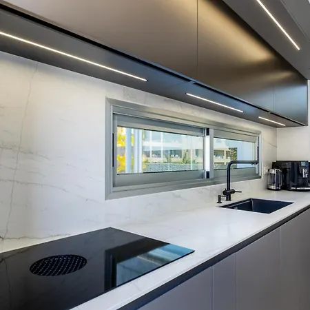 Luxury Del Duque Renovated Dom wakacyjny *