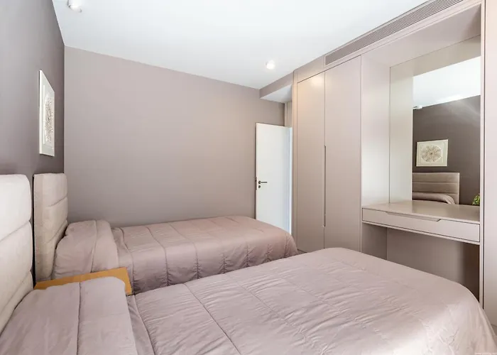 Luxury Del Duque Renovated Feriehus *