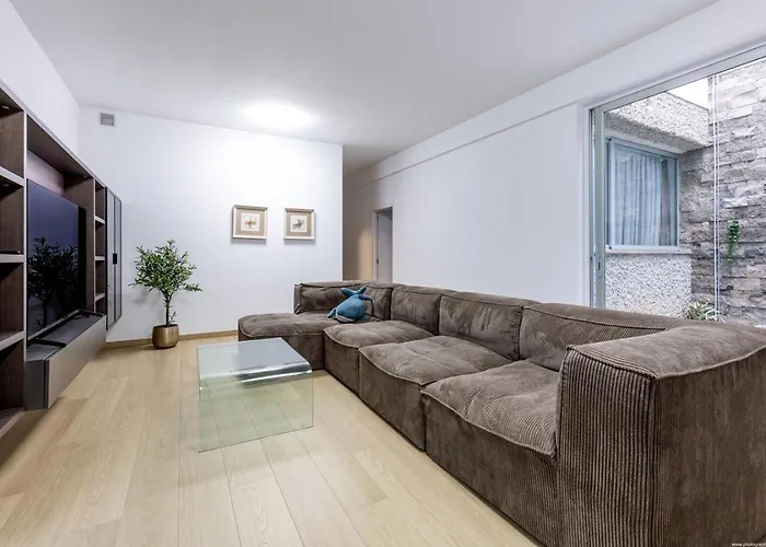 Luxury Del Duque Renovated